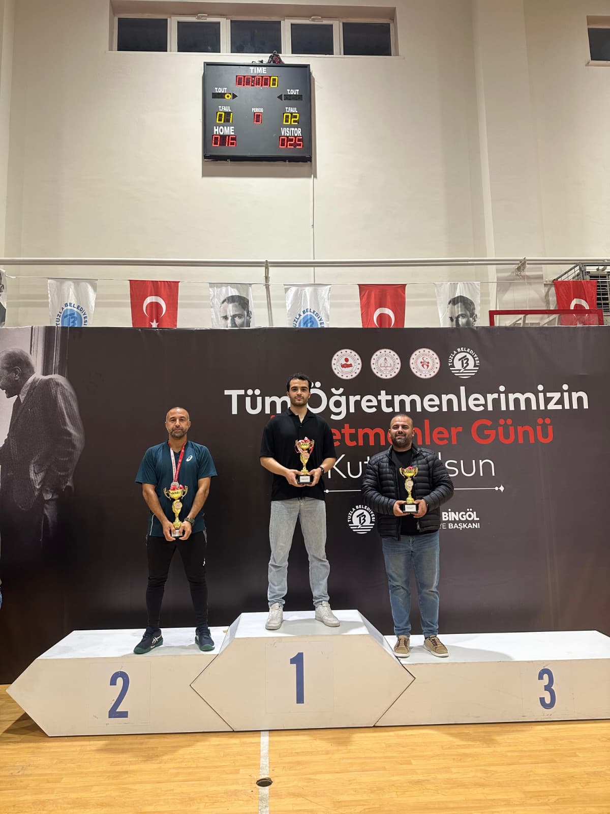 24 KASIM'A ÖZEL SPOR MÜSABAKALARINDA EDUKENT İMZASI: 6 KUPA VE MADALYA BAŞARISI!